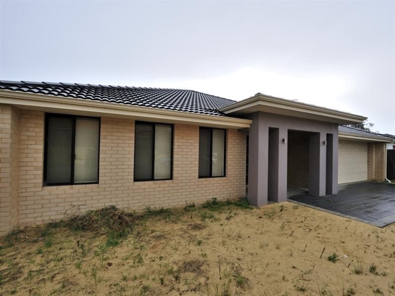 71 Hookstone Drive, Landsdale WA 6065