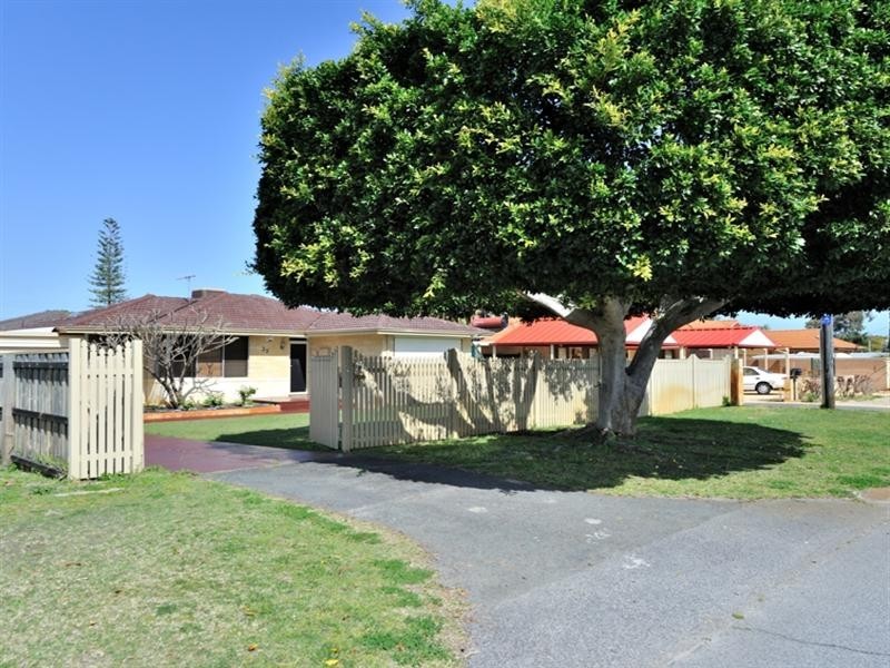 32 Lyndhurst Street, Dianella WA 6059