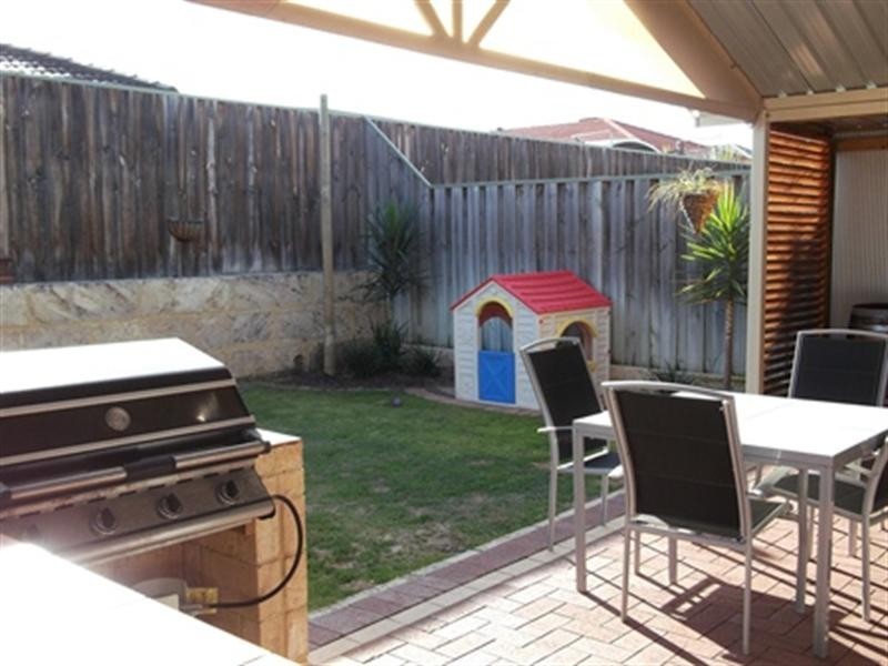 24 Mustang Drive, Henley Brook WA 6055