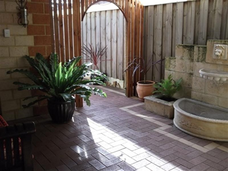 24 Mustang Drive, Henley Brook WA 6055