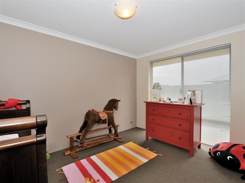 18 Gleeson Entrance, Aveley WA 6069