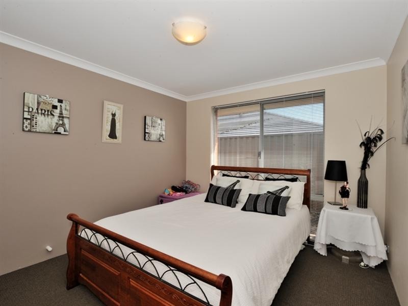 18 Gleeson Entrance, Aveley WA 6069