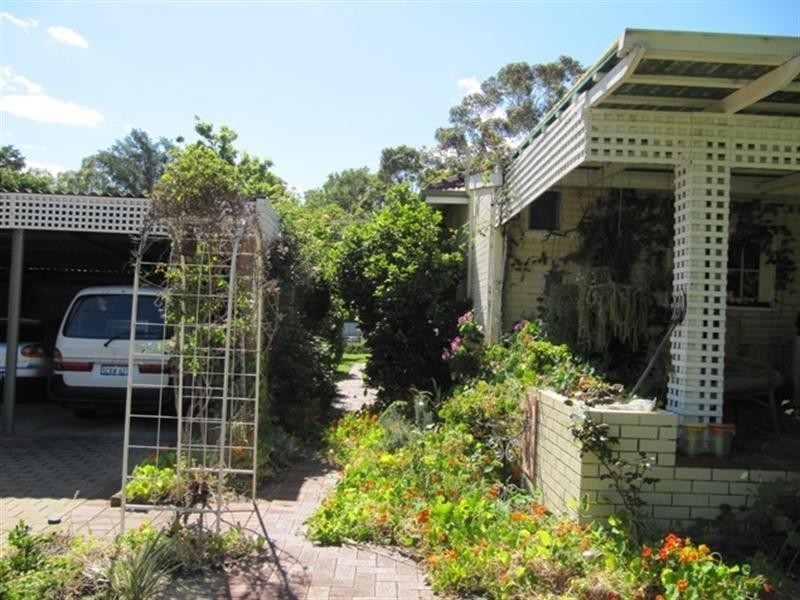 116 Chittering Road, Bullsbrook WA 6084