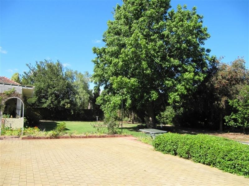 116 Chittering Road, Bullsbrook WA 6084