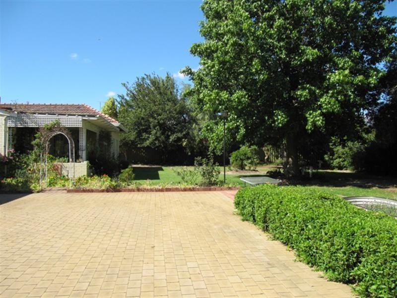 116 Chittering Road, Bullsbrook WA 6084
