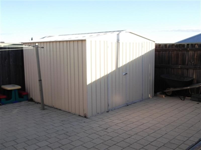 29 Bancombe Crescent, Ellenbrook WA 6069