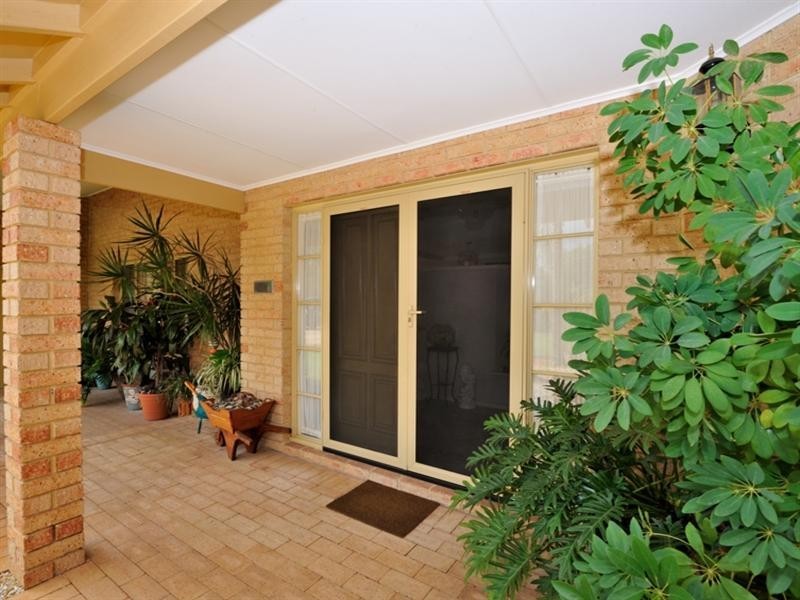 4 Santa Paula Lane, The Vines WA 6069