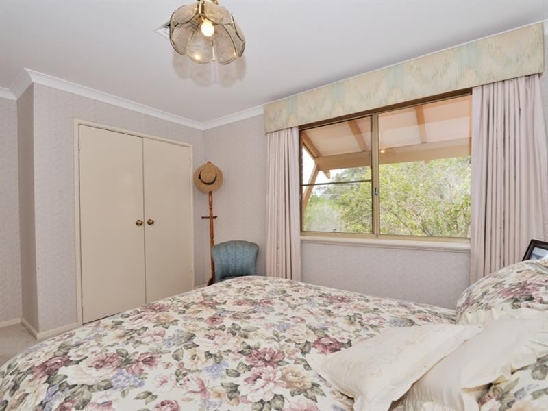 4 Santa Paula Lane, The Vines WA 6069