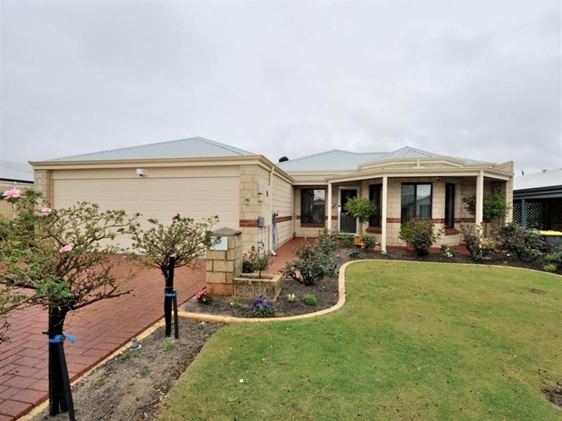 10 Rocklea Crescent, Ellenbrook WA 6069