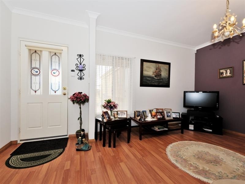 10 Rocklea Crescent, Ellenbrook WA 6069