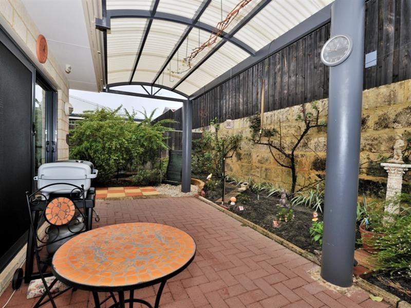 10 Rocklea Crescent, Ellenbrook WA 6069