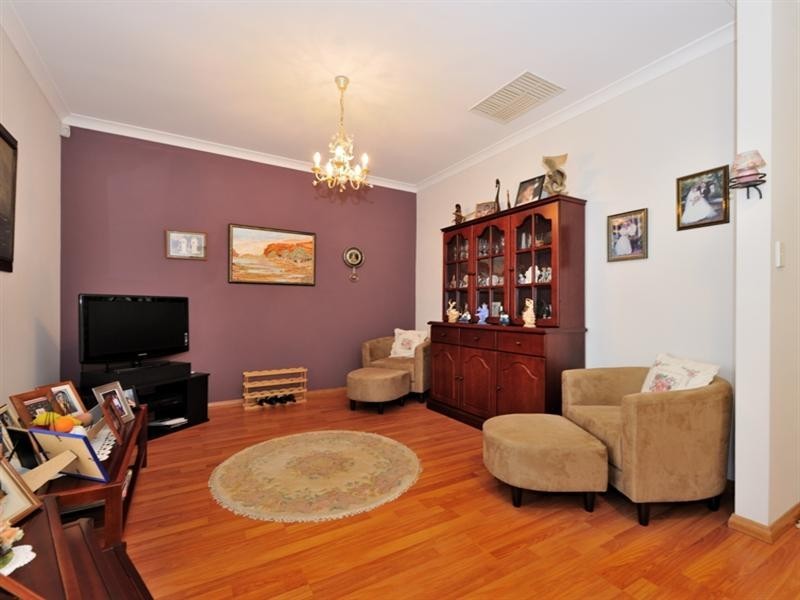 10 Rocklea Crescent, Ellenbrook WA 6069