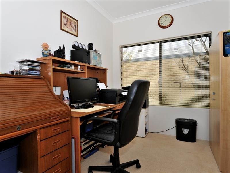 10 Rocklea Crescent, Ellenbrook WA 6069