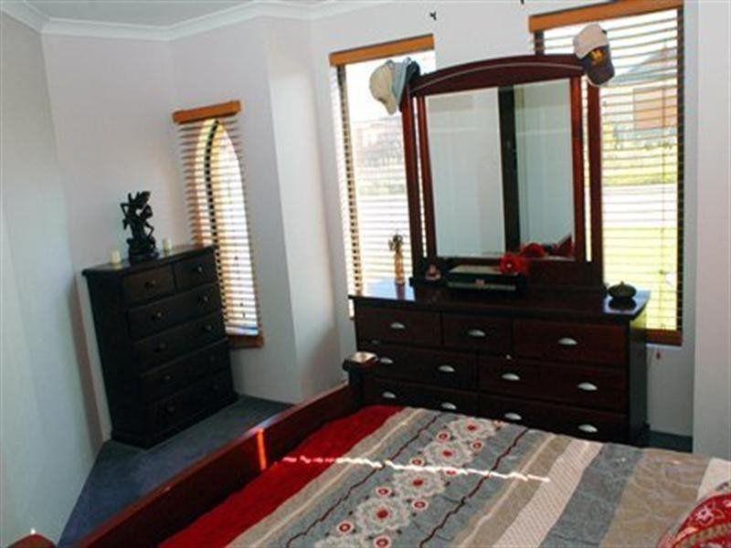 9 Larrawa Circle, Ellenbrook WA 6069