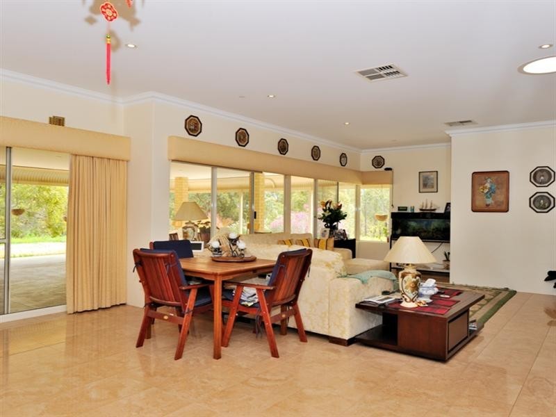 21 Dulcify Court, Brigadoon WA 6069