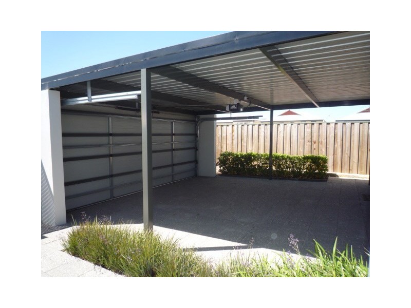18 Dunrobin Drive, Ellenbrook WA 6069