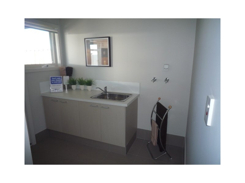 18 Dunrobin Drive, Ellenbrook WA 6069