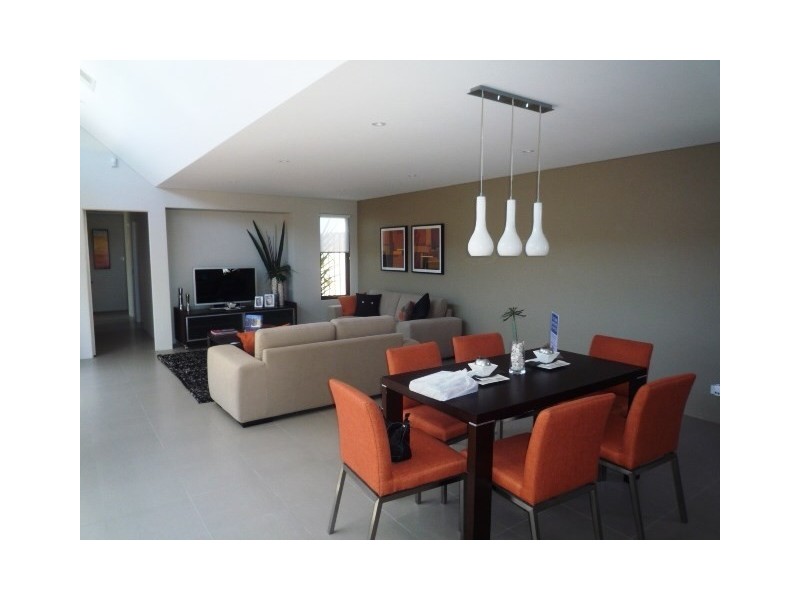 18 Dunrobin Drive, Ellenbrook WA 6069