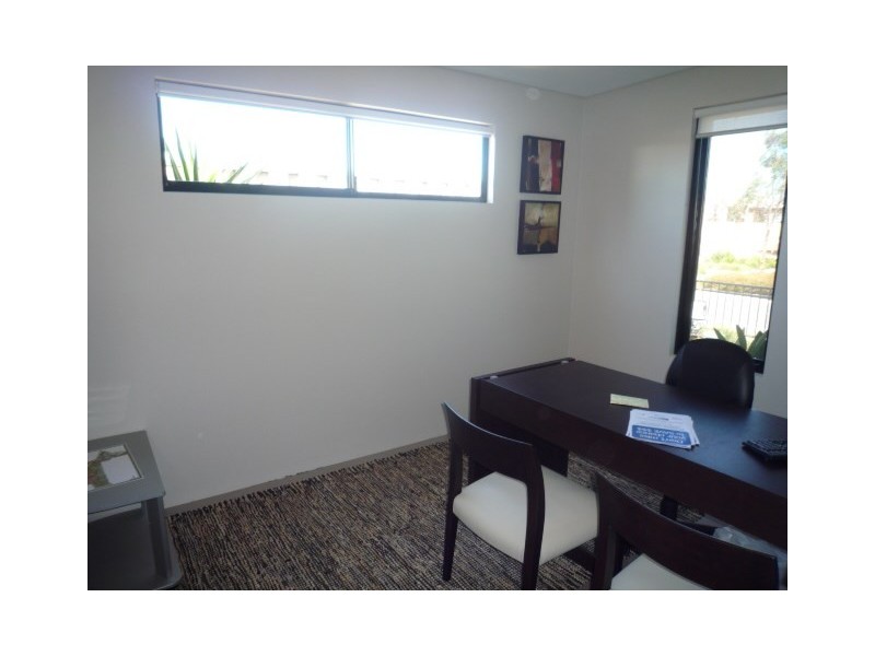 18 Dunrobin Drive, Ellenbrook WA 6069