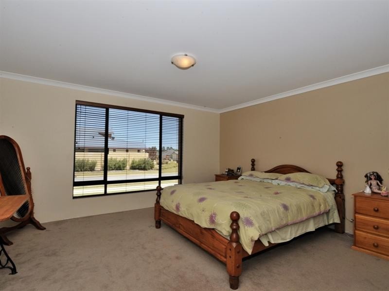 66 Delmage Circle, Ellenbrook WA 6069