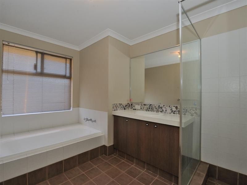 66 Delmage Circle, Ellenbrook WA 6069