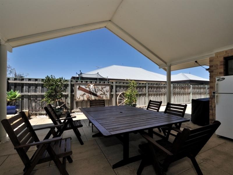 66 Delmage Circle, Ellenbrook WA 6069