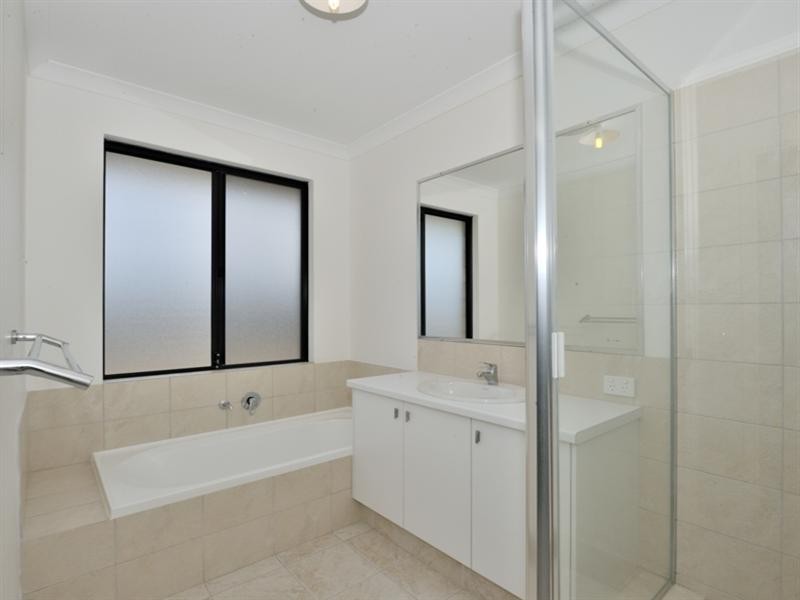 2 Hessian Street, Aveley WA 6069