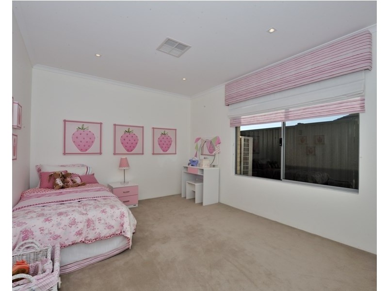 14 Wesley Way, Aveley WA 6069