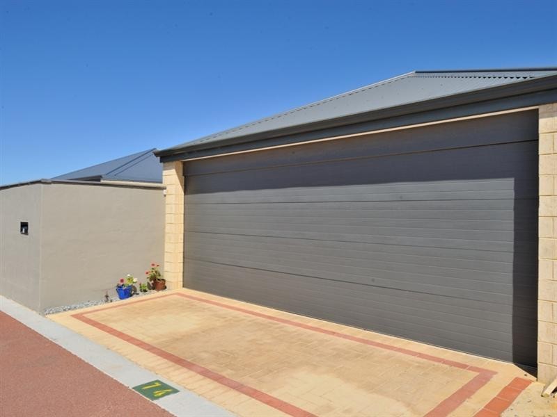 74 ELMRIDGE Parkway, Ellenbrook WA 6069
