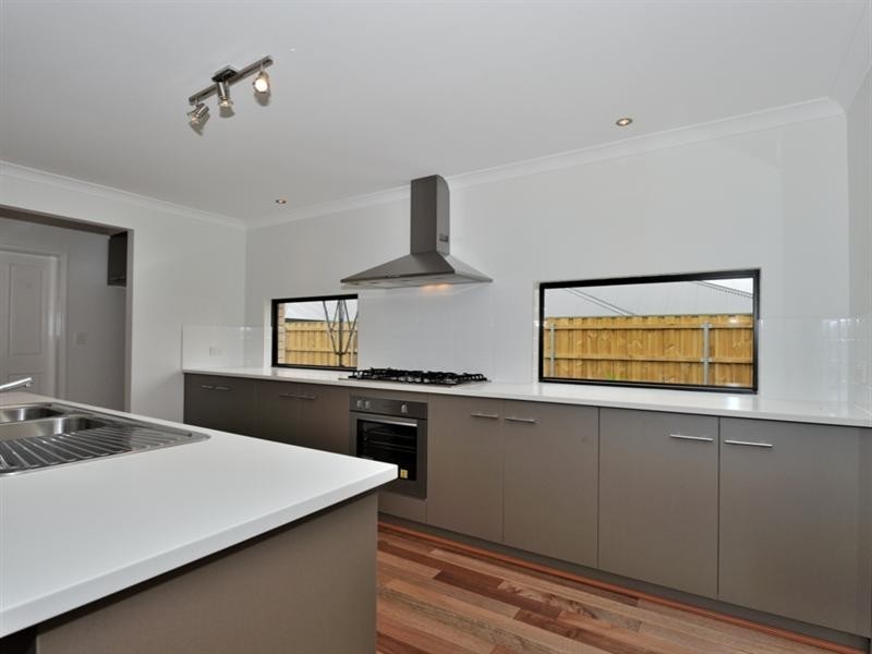 7 Geographe Loop, Ellenbrook WA 6069