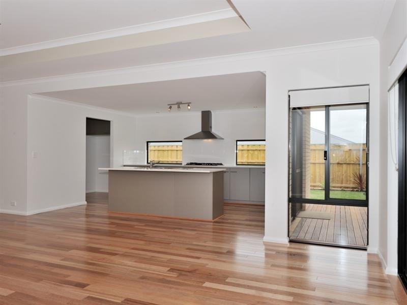 7 Geographe Loop, Ellenbrook WA 6069