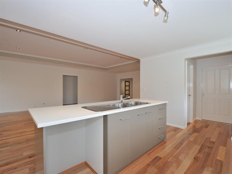 7 Geographe Loop, Ellenbrook WA 6069