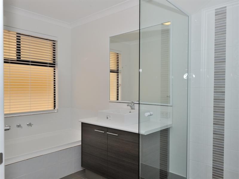 7 Geographe Loop, Ellenbrook WA 6069