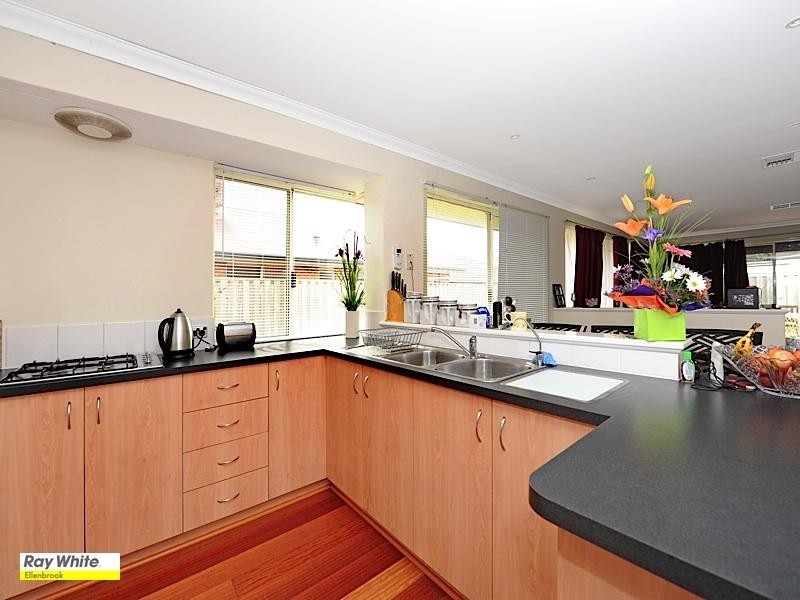 20 Birkett Circle, Ellenbrook WA 6069