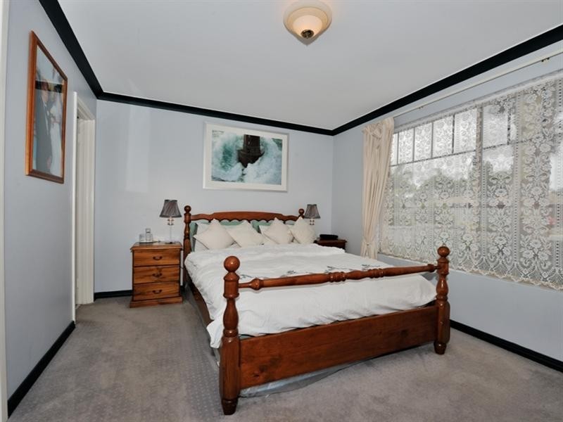 19 Nicholson Place, Ballajura WA 6066