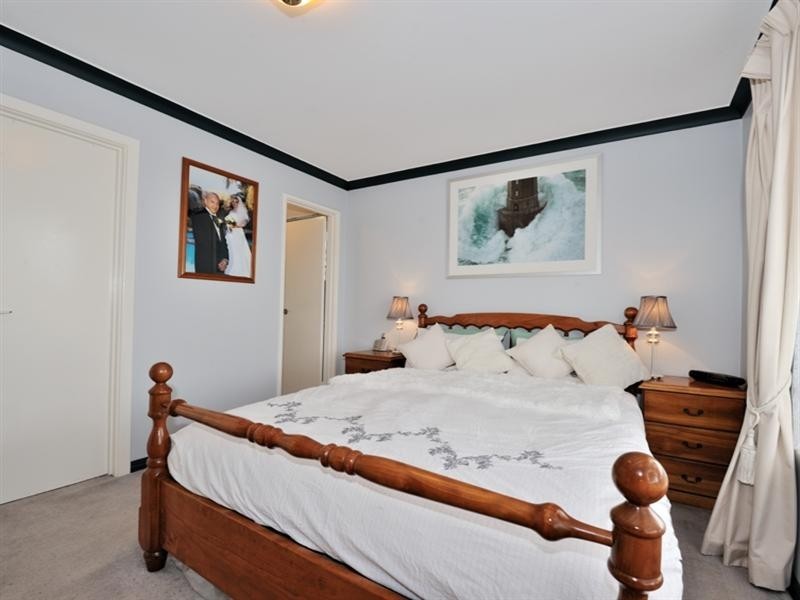 19 Nicholson Place, Ballajura WA 6066