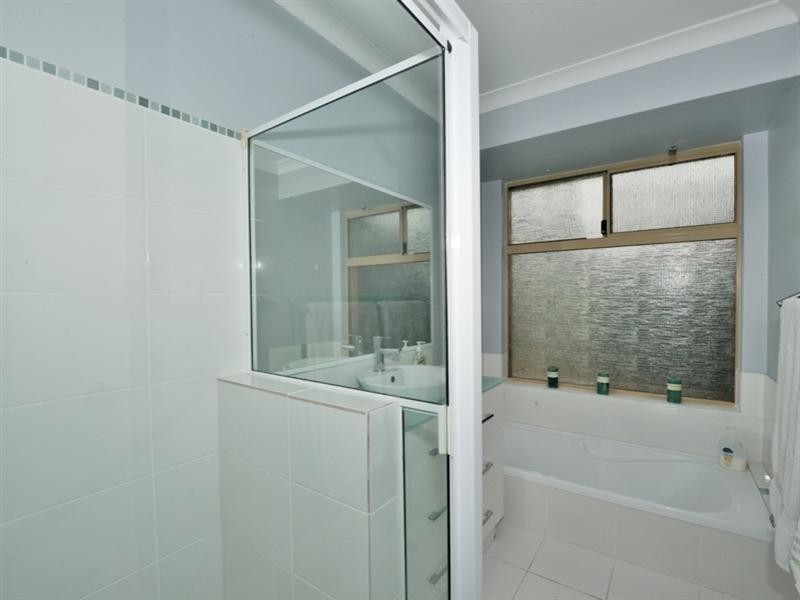 19 Nicholson Place, Ballajura WA 6066