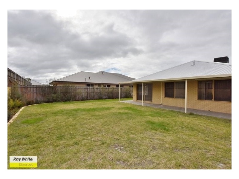 39 Banrock Drive, Ellenbrook WA 6069