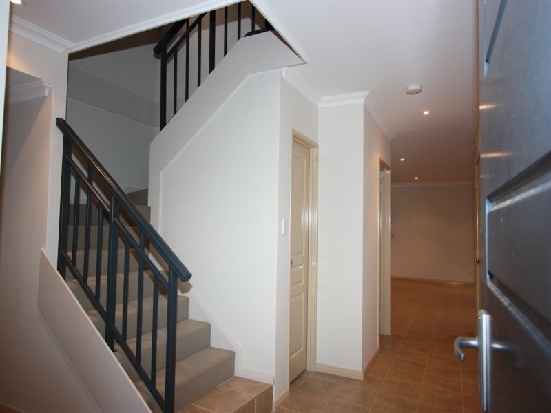 14c Chichester Street, Nollamara WA 6061