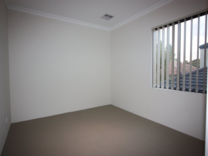 14c Chichester Street, Nollamara WA 6061