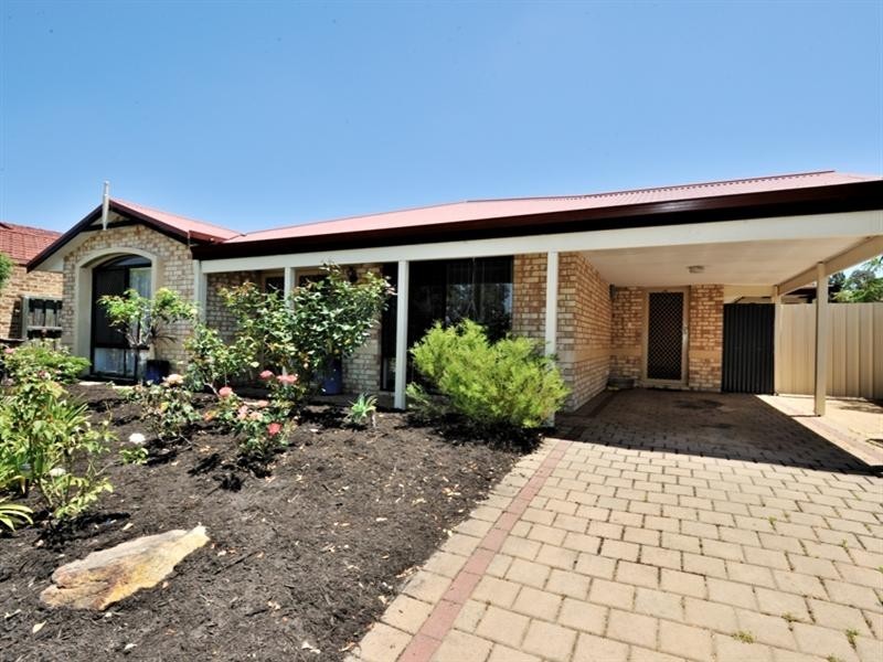 27 Wildflower Circle, Ellenbrook WA 6069