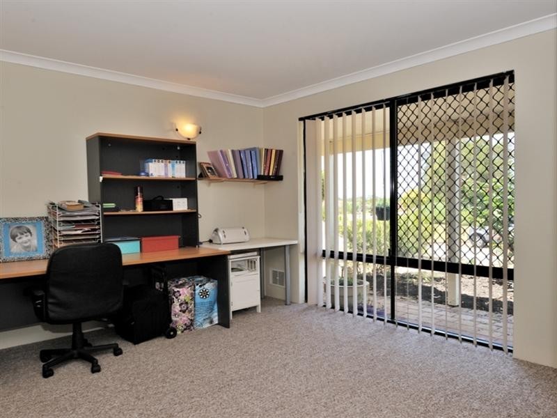 27 Wildflower Circle, Ellenbrook WA 6069