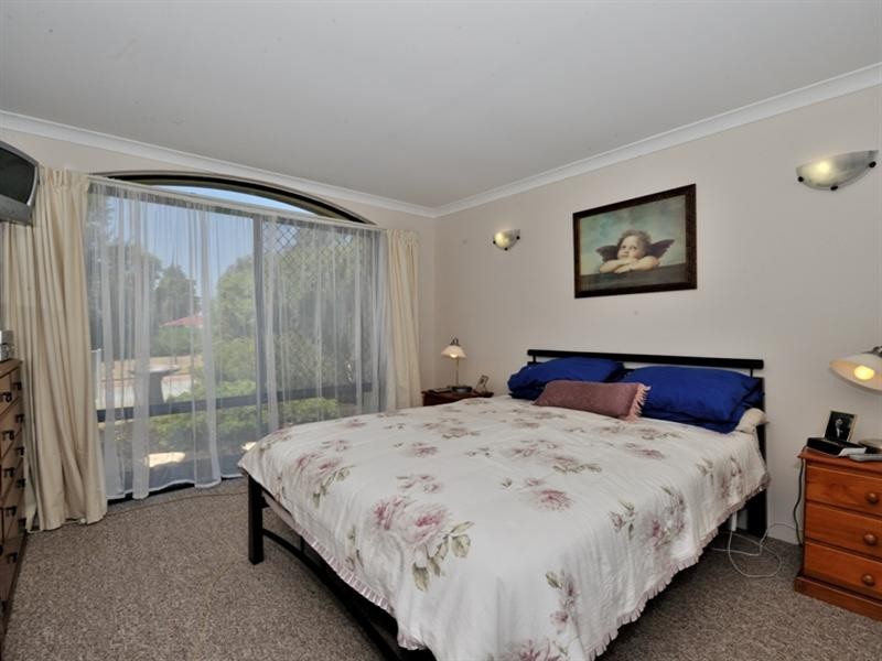 27 Wildflower Circle, Ellenbrook WA 6069