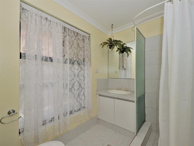 27 Wildflower Circle, Ellenbrook WA 6069