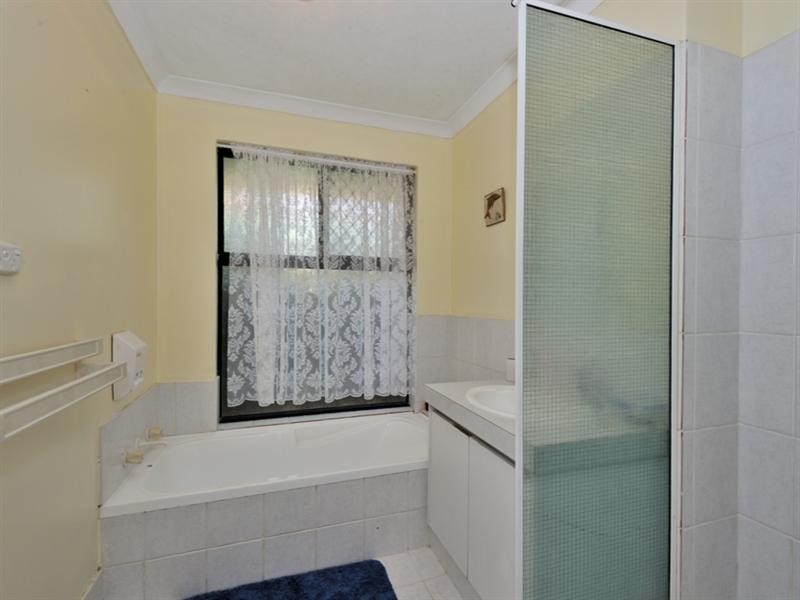 27 Wildflower Circle, Ellenbrook WA 6069