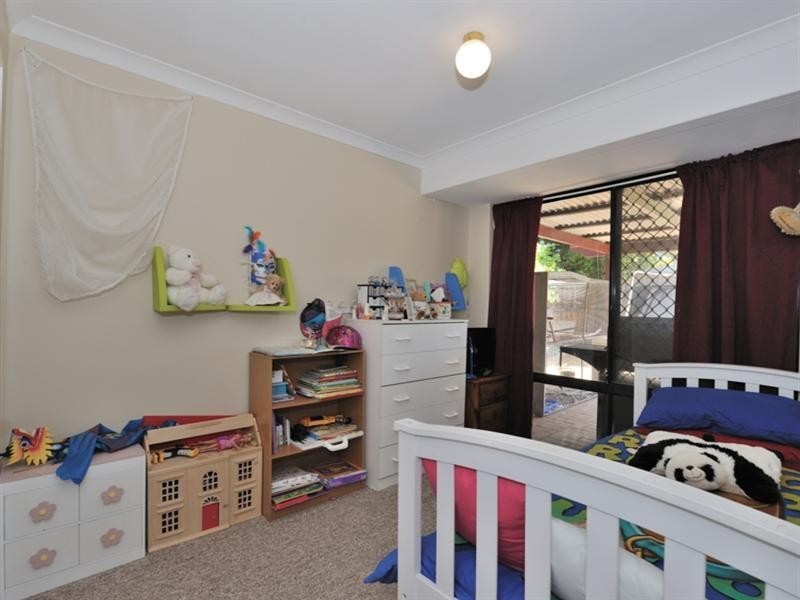 27 Wildflower Circle, Ellenbrook WA 6069