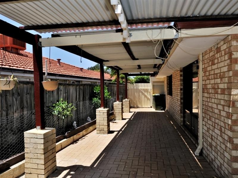 27 Wildflower Circle, Ellenbrook WA 6069