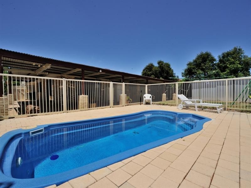 27 Wildflower Circle, Ellenbrook WA 6069