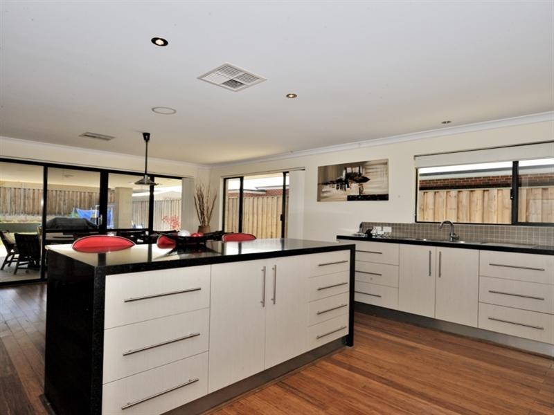 5 Tatton Way, The Vines WA 6069