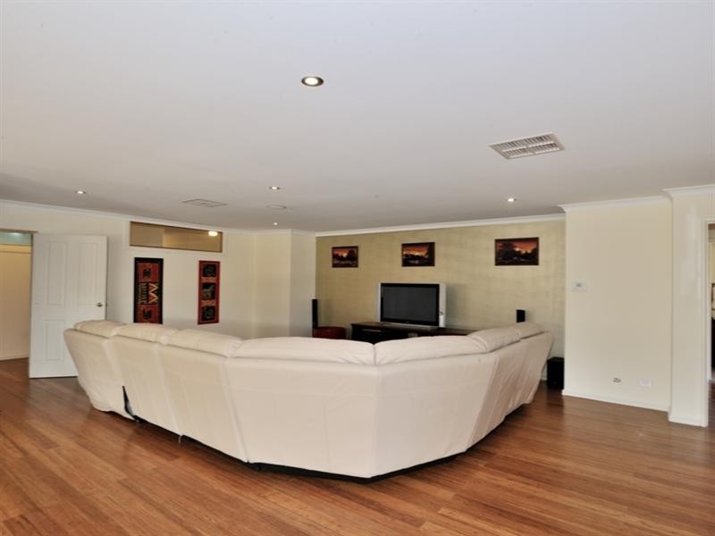 5 Tatton Way, The Vines WA 6069